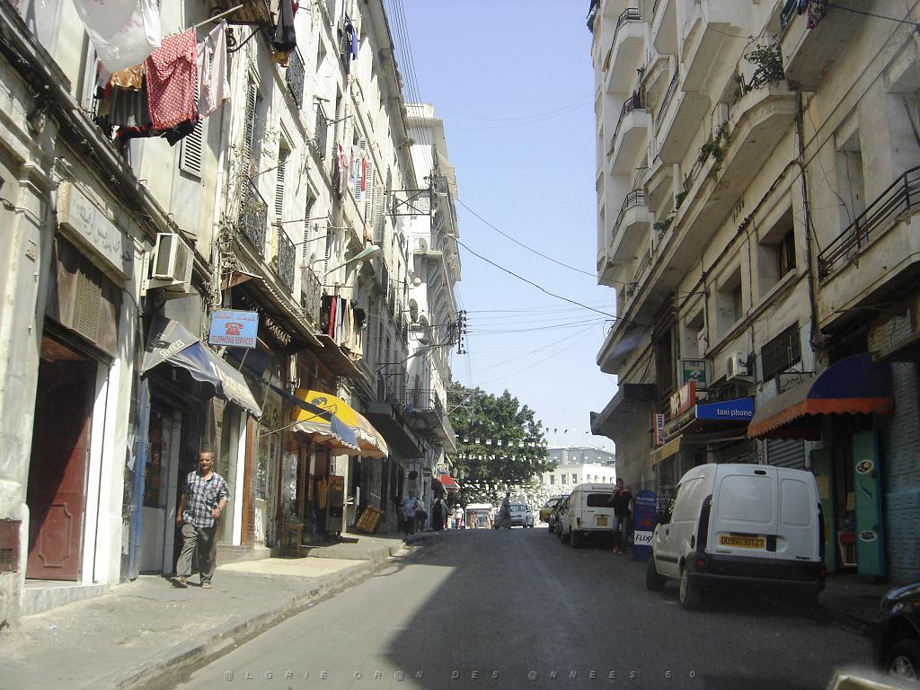 ORAN 2007 JUILLET 19 DE KEBIR A PLACE D ARMES-RUE DES JARDINS.jpg